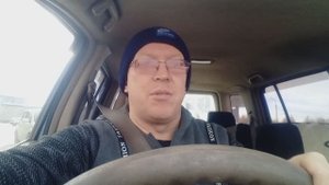 Сдал вещи в красный крест, момощь людям- это хорошее дело, поехал на участок поработать.
