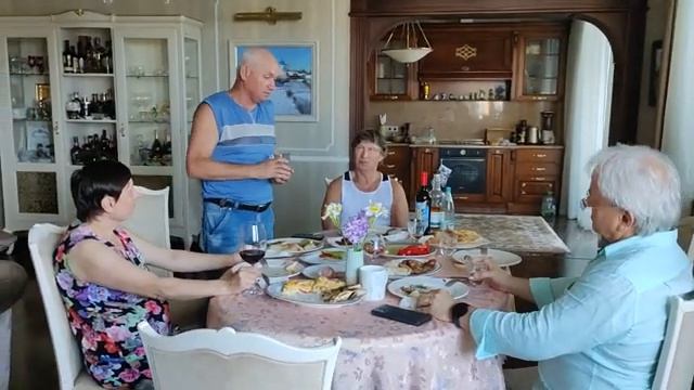 ЗДРАВСТВУЙ, МОЙ ДРУГ смотреть онлайн