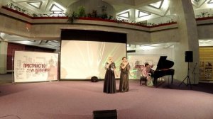 Осенний ноктюрн. Поют Нелли Семенкина и Людмила Горнаева, за роялем Татьяна Уваркова.