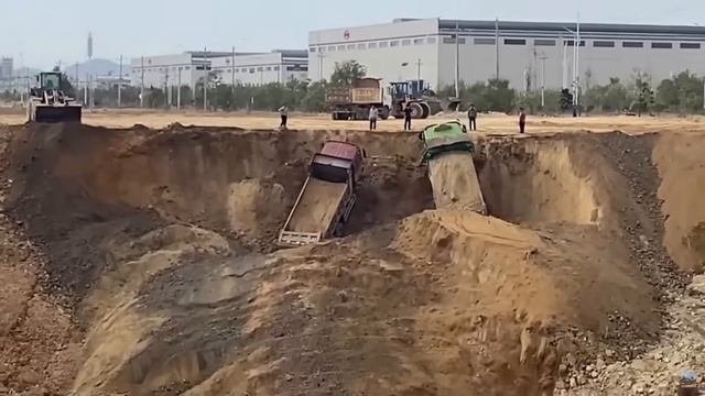 Проблемы грузовиков из-за перегруза..часть 2