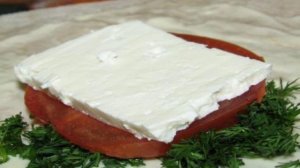 Лаваш с брынзой и помидорами