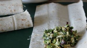 Лаваш с луком и яйцом