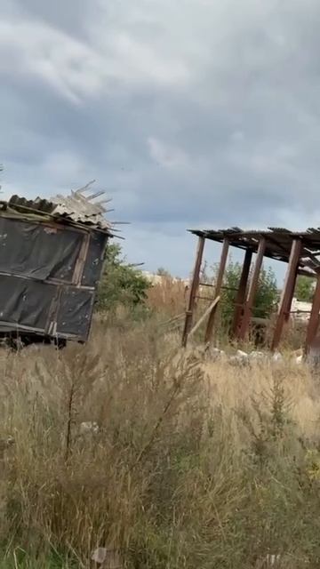 Наши лётчики погибли. Погибли сразу. В этом аду нет возможности выжить. Восьмёрка сгорает целиком смотреть онлайн