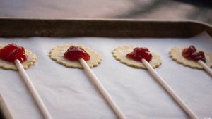 Мини-пирожки на палочке