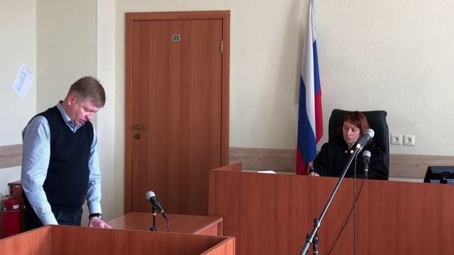 Суд с порезанным шумом и отредактированным видео