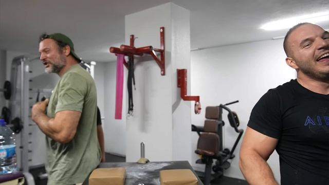 Devon Larratt vs Ermes Gasparini. Armwrestling training