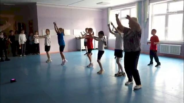 С Днем учителя от 4"Д" класса