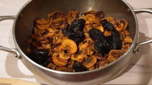 Компот из чернослива и яблок