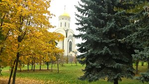 Братский молебен у храма святого великомученика Георгия Победоносца на Поклонной горе. Октябрь 2025
