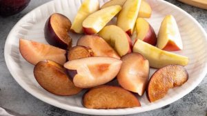 Компот из слив и яблок