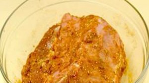 Мясо в мультиварке куском