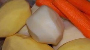 Мясо в горшочке со свининой