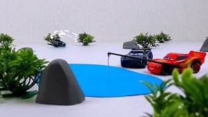 МУЛЬТ ТАЧКИ МОЛНИЯ МАККУИН ИГРА ГОНКИ КРУТЫЕ ЛЕТАЮЩИЕ МАШИНКИ РАЗВИВАЮЩИЕ МУЛЬТИКИ ДЛЯ МАЛЬЧИКОВ