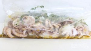 Мини осьминоги на гриле