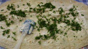 Лаваш с брынзой и зеленью