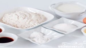 Маффины с посыпкой и ванильной глазурью