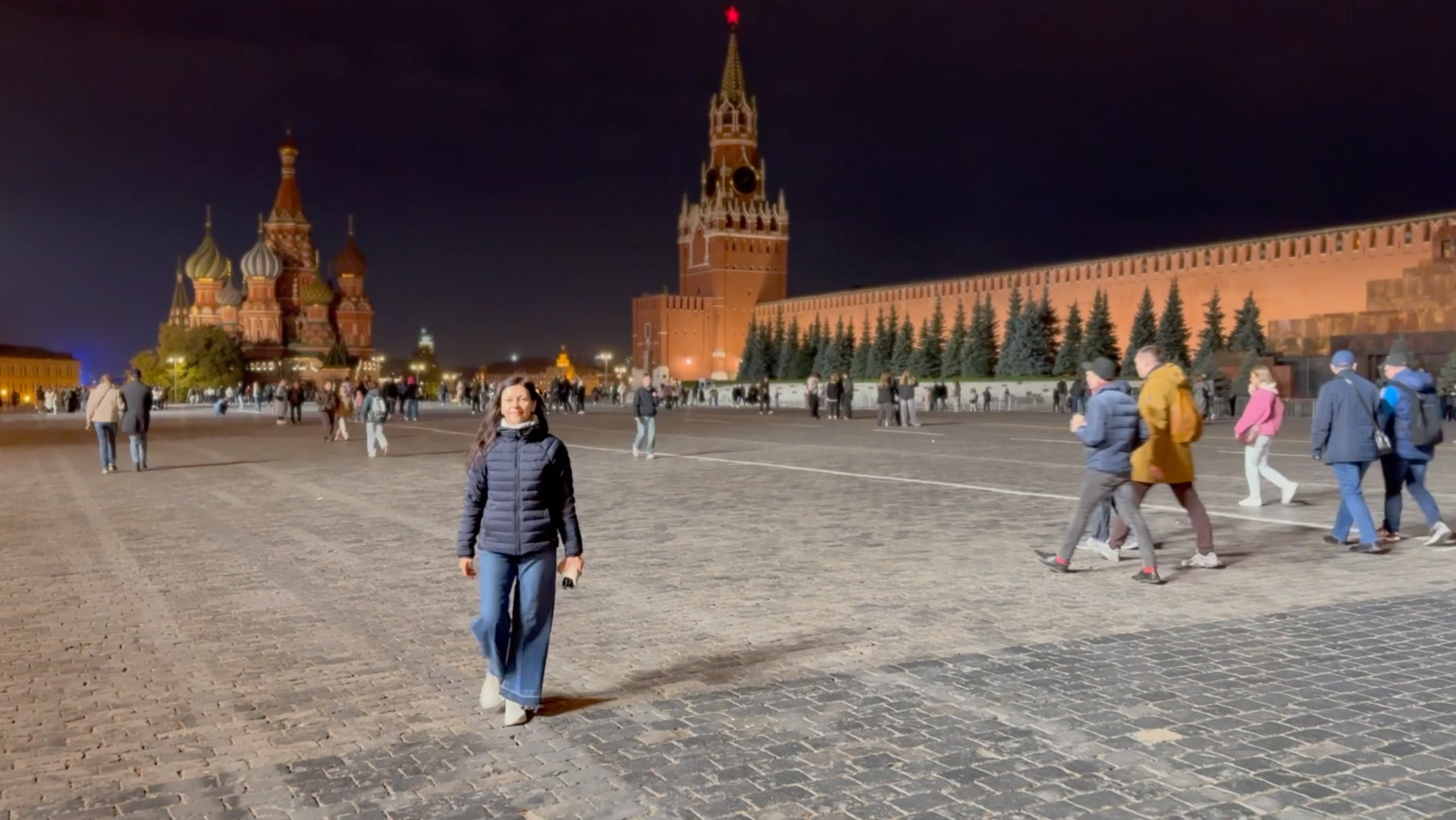 Прогулка по осенней Москве. Чёрная Ламборгини. Сентябрь 2025.