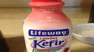 Кефир с фруктами