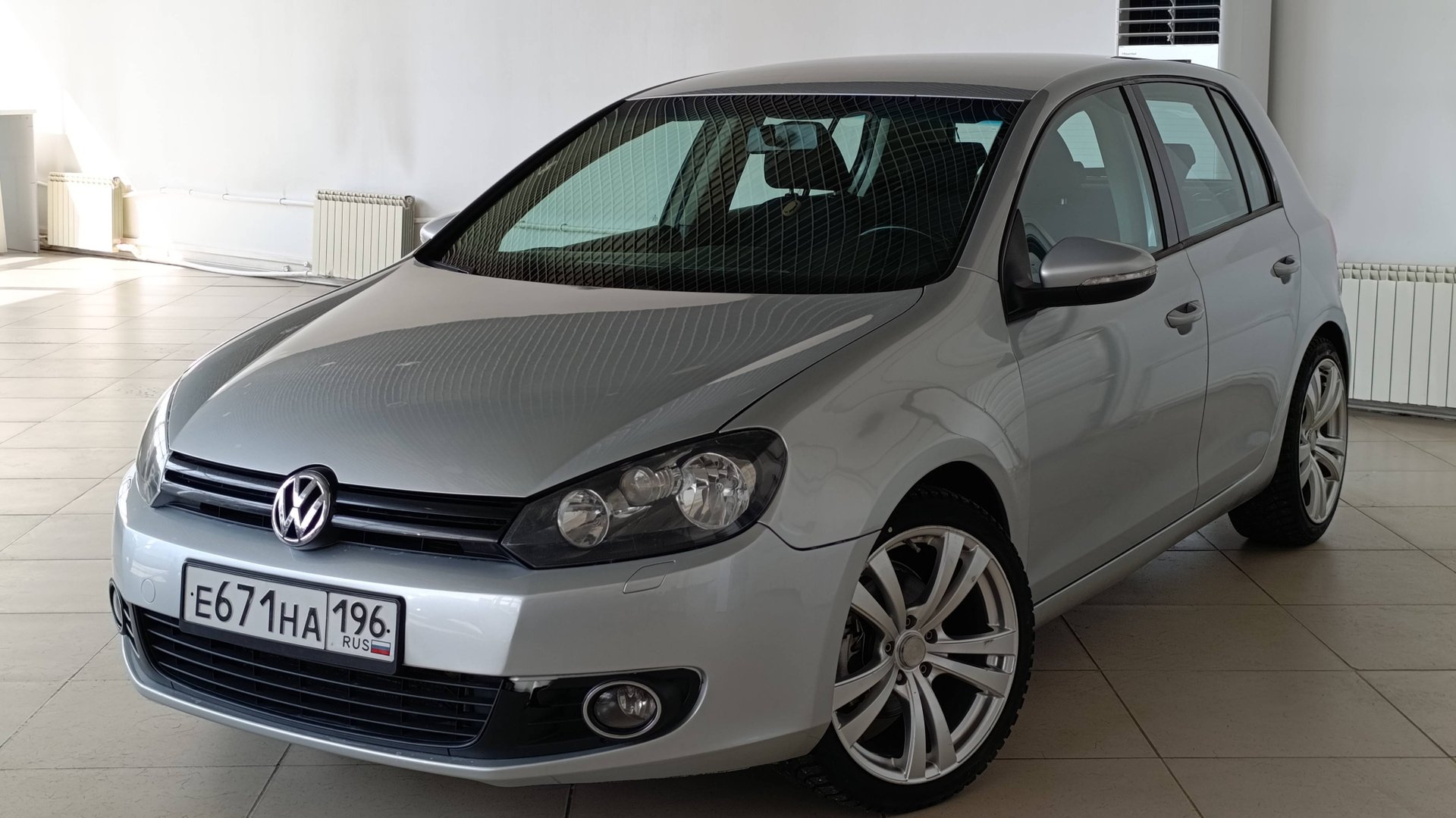Обзор автомобиля VOLKSWAGEN GOLF год 2010 смотреть онлайн