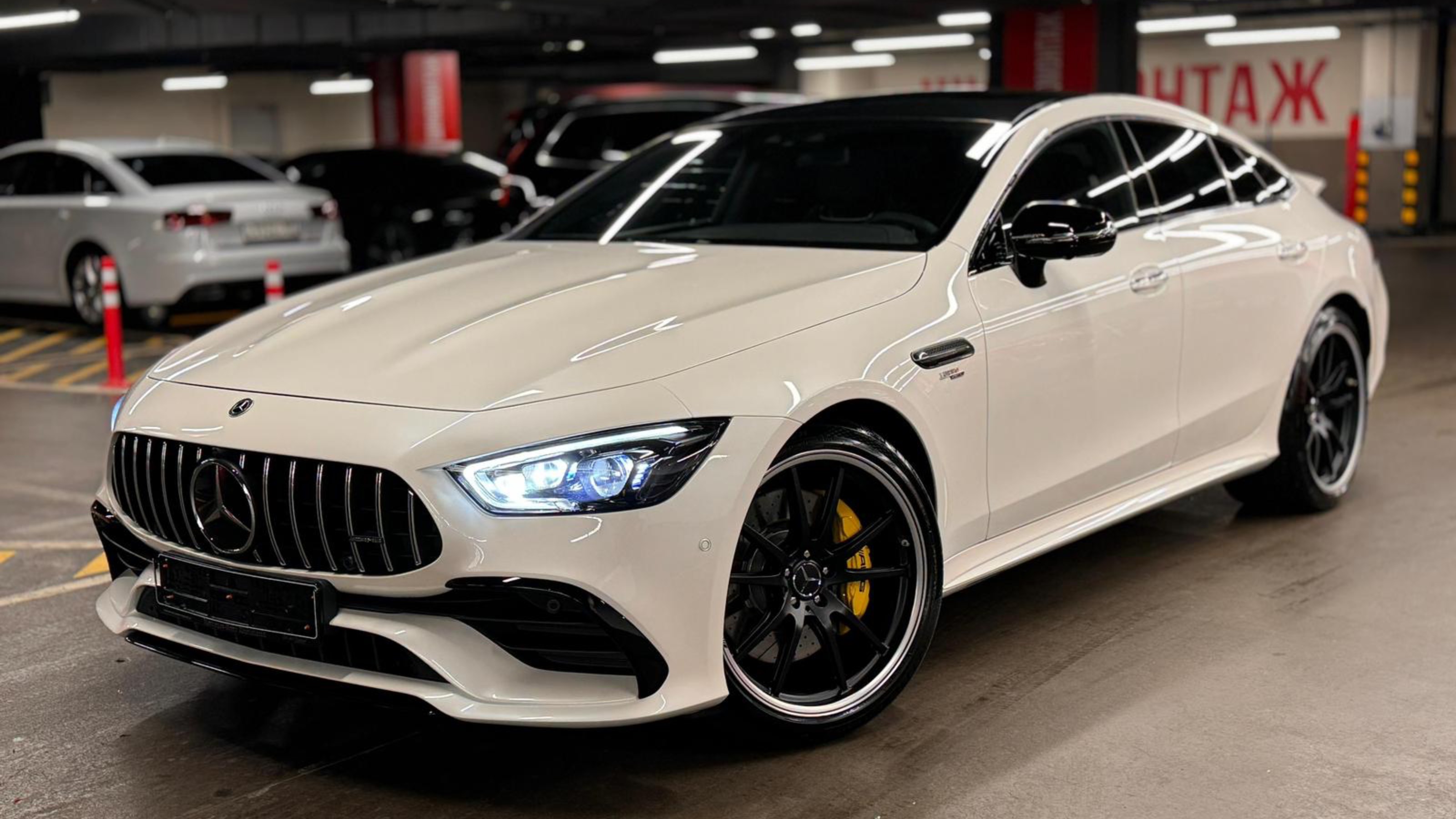 Mercedes AMG GT 53