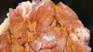 Мясо со сметаной в мультиварке