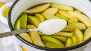 Компот из винограда и яблок