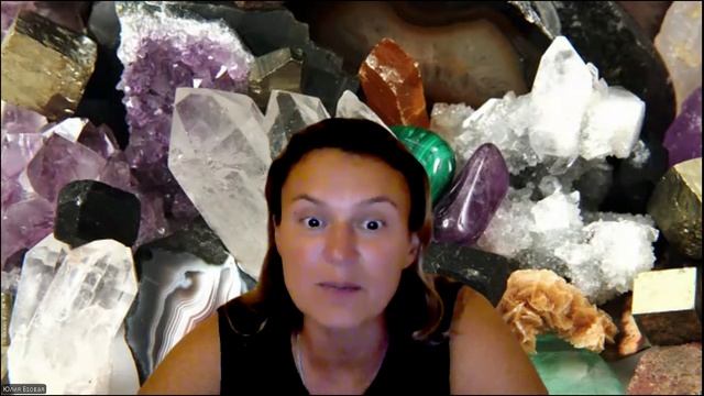 Сказка в пижаме. Читает Юлия Бзовая. 6.10.2025 смотреть онлайн