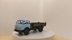 Легендарные грузовики СССР №76, МАЗ-511 "Необычный самосвал" 1:43