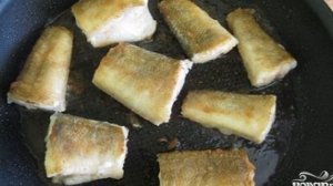 Минтай в духовке с картофелем