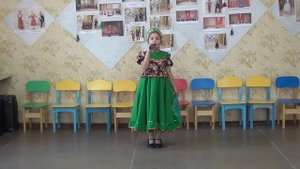 Александрова К. сл. и муз. И.Кузнецовой ,,Яблоки русские,,