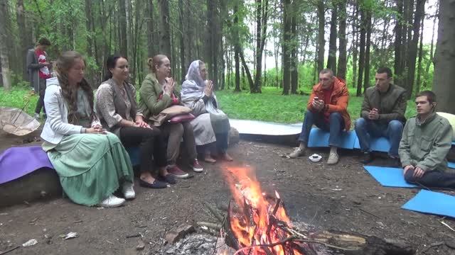 Парк мира.Костер.Киртан.Вологда.2019.