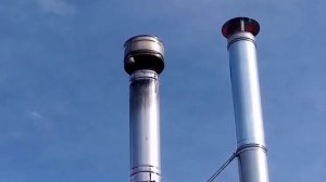 Вентиляционная труба по закону должна быть из негорючего материала и утеплена.