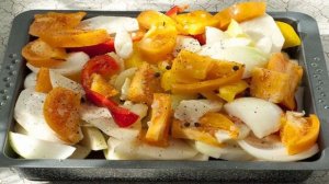 Минтай с овощами в духовке