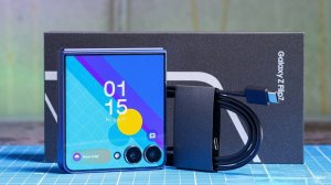 Samsung Galaxy Z Flip7 обзор - Телефоны 2025