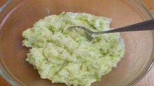 Капустные оладьи с манкой