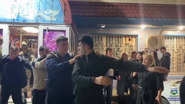 В Тюмени полицейские провели оперативно-профилактическое мероприятие "Ночной город" смотреть онлайн