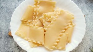 Лазанья под соусом бешамель