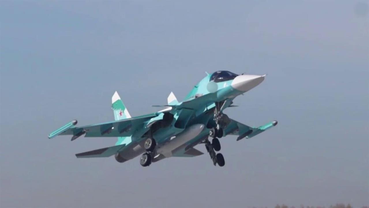 Объединенная авиастроительная корпорация передала Минобороны РФ очередную партию самолетов Су-34