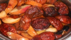 Компот из сухофруктов с шиповником