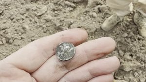 Разведка по полю с металлоискателем xp deus 2 есть зацепки за местность!