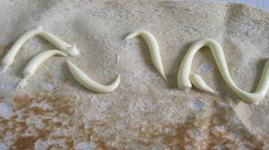 Лаваш с сыром, яйцом и зеленью