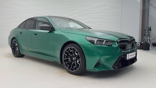 BMW M5 2026 - Интерьер и Экстерьер смотреть онлайн