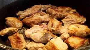 Капуста со свининой