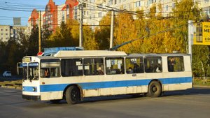 Троллейбус ЗиУ-682 КВР БТРМ-4001. Покатушки по Барнаулу. / A ride on the ZIU-682 trolleybus.