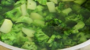 Крем-суп из брокколи диетический