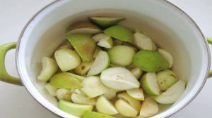 Компот из яблок, груш и алычи