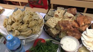 На площади Кизляра представили национальные подворья