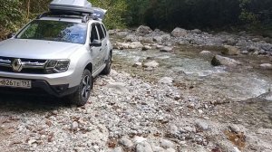 На привале у реки