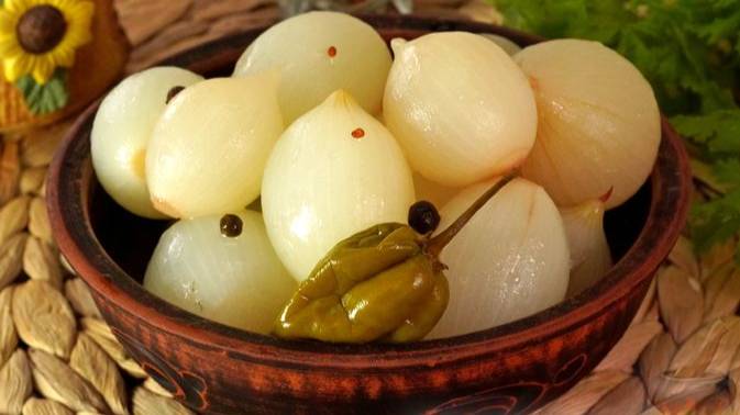 С острым характером. ЛУК В ПИВНОМ МАРИНАДЕ