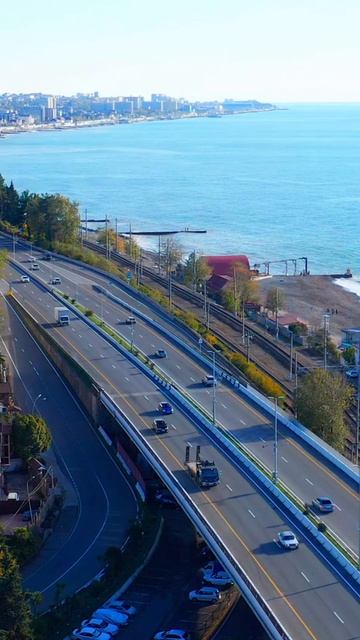 КОГДА ЛУЧШЕ всего ехать в СОЧИ? Плюсы и минусы каждого СЕЗОНА  #сочи #переездвсочи  #shorts смотреть онлайн